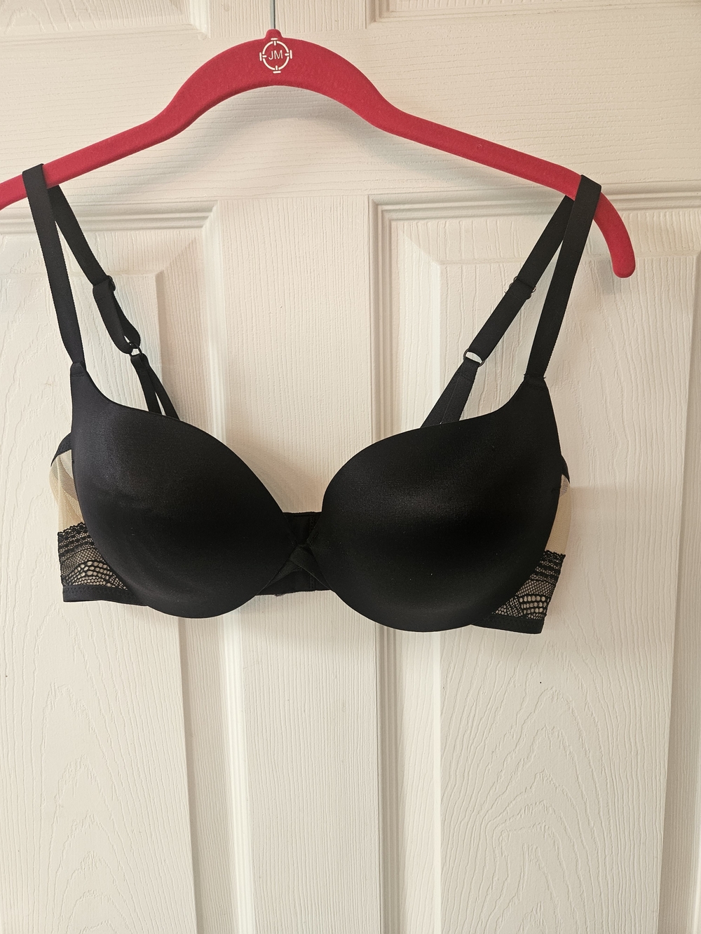 Maidenform, Size 38 CWomen's Black Lace-Back T-Shirt Bra, Never Worn